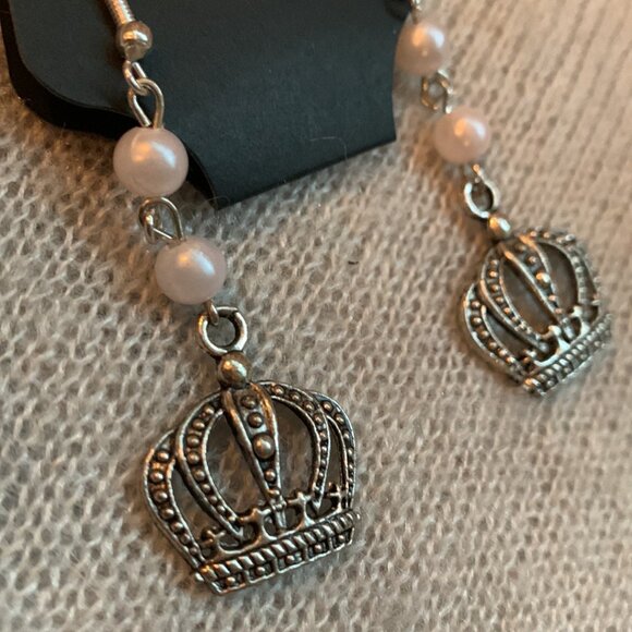 Trio Necklace Bracelet & Earrings - silver tone crowns white pearls - Picture 4 of 13
